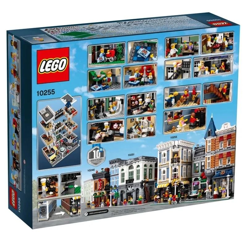 LEGO 10255 Assembly Square - Image 2