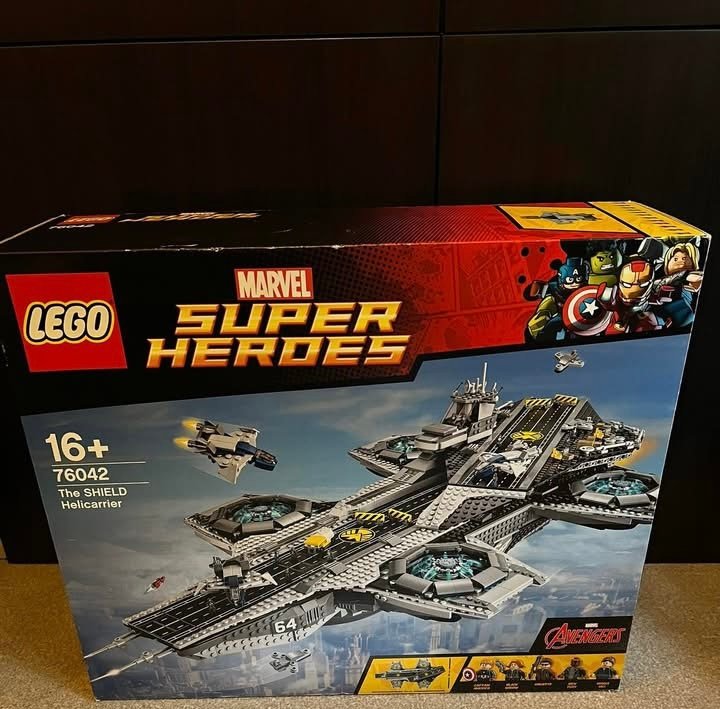 LEGO SHIELD Helicarrier 76042
