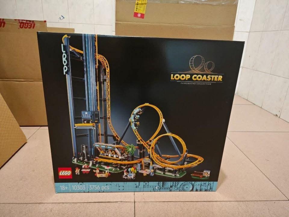 LEGO Icons 10303 Loop Coaster